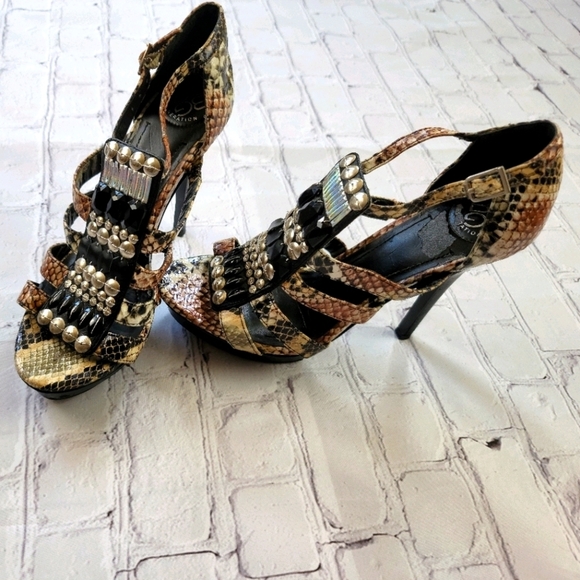 BCBG Generation faux Snake & Metal Heels - Picture 1 of 12